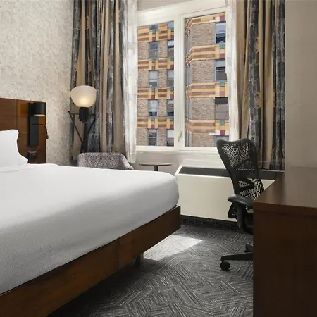 Hilton Garden Inn New York/Midtown Park Avenue Exterior photo
