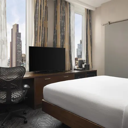 Hilton Garden Inn New York/Midtown Park Avenue Exterior photo